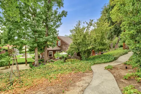 Exterior - 2141 Claremont Rd, Carmichael, CA 95608 photo 13 of 31