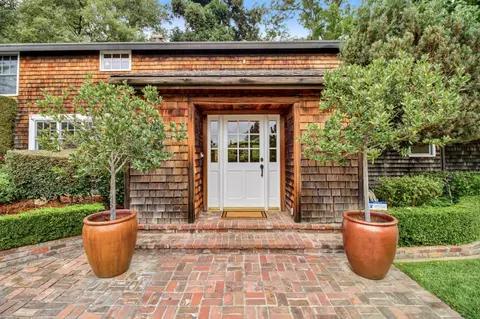 Exterior - 2141 Claremont Rd, Carmichael, CA 95608 photo 5 of 31