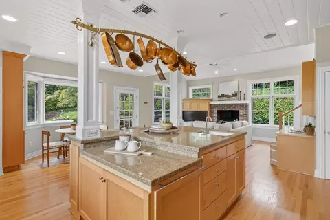 Kitchen - 2141 Claremont Rd, Carmichael, CA 95608 photo 6 of 7