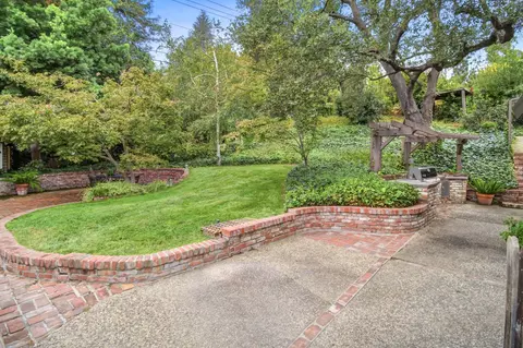 Exterior - 2141 Claremont Rd, Carmichael, CA 95608 photo 11 of 31