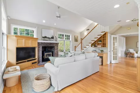 Living - 2141 Claremont Rd, Carmichael, CA 95608 photo 4 of 5
