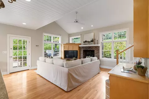 Living - 2141 Claremont Rd, Carmichael, CA 95608 photo 3 of 5