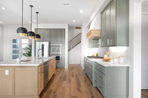 Kitchen - 5557 Thomson Loop, Davis, CA 95616 photo 2 of 4