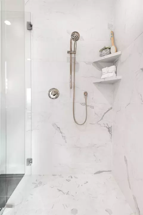 Bath - 5557 Thomson Loop, Davis, CA 95616 photo 3 of 6