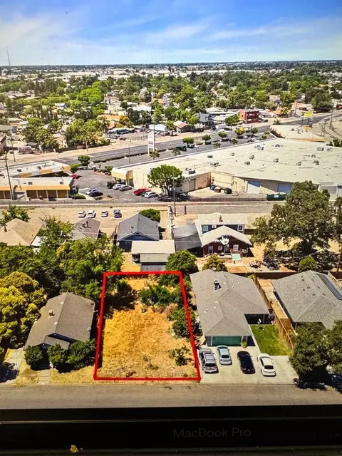 1813 E Anita St, Stockton, CA 95205