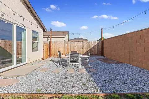 Exterior - 276 Grand View Ct, Merced, CA 95341 photo 5 of 6