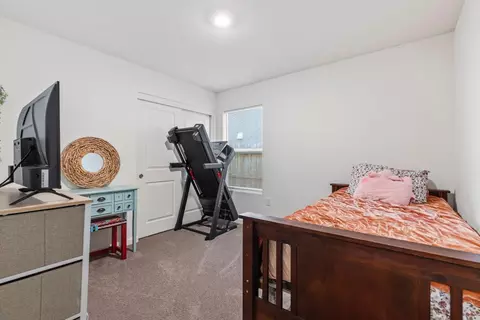 Bedroom - 276 Grand View Ct, Merced, CA 95341 photo 2 of 4