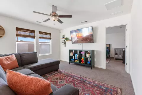 Entry Way - 276 Grand View Ct, Merced, CA 95341 photo 3 of 6