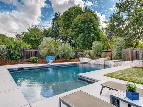 Exterior - 2620 Belmont Dr, Davis, CA 95618 photo 9 of 17