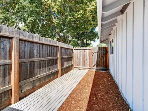 Exterior - 2620 Belmont Dr, Davis, CA 95618 photo 11 of 17