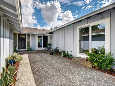 Exterior - 2620 Belmont Dr, Davis, CA 95618 photo 12 of 17