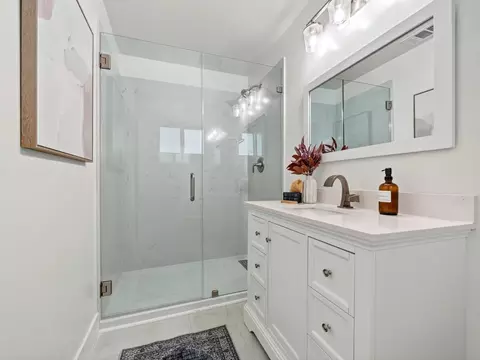 Bath - 2620 Belmont Dr, Davis, CA 95618 photo 2 of 2