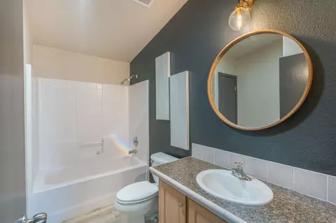 1112 Ladd Rd, Modesto, CA 95356 photo 10
