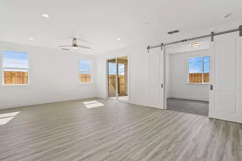 3228 Leo David St, Manteca, CA 95337 photo 9