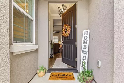 Entry Way - 2358 Cloudline Pl, Manteca, CA 95337 photo 1 of 9