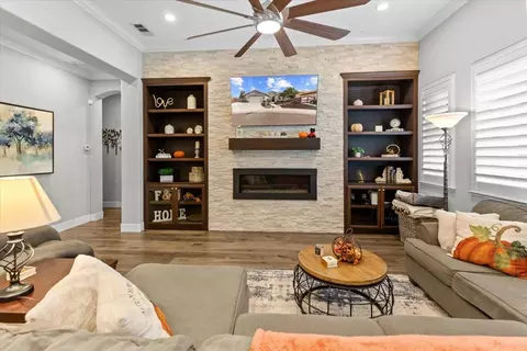 Living - 2358 Cloudline Pl, Manteca, CA 95337 photo 1 of 2