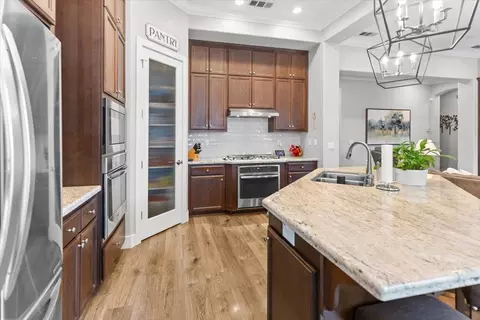 Kitchen - 2358 Cloudline Pl, Manteca, CA 95337 photo 4 of 8