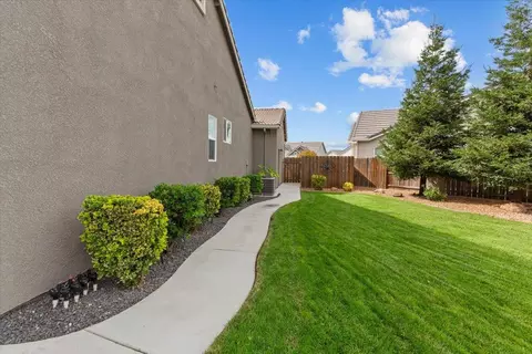 Exterior - 2358 Cloudline Pl, Manteca, CA 95337 photo 12 of 12