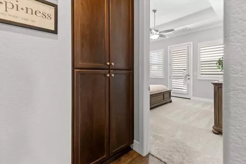 Entry Way - 2358 Cloudline Pl, Manteca, CA 95337 photo 4 of 9