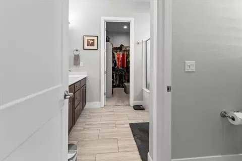 Entry Way - 2358 Cloudline Pl, Manteca, CA 95337 photo 5 of 9