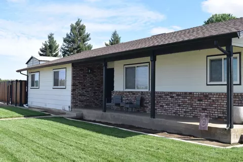 6533 Narcisco Way, Hughson, CA 95326 photo 3