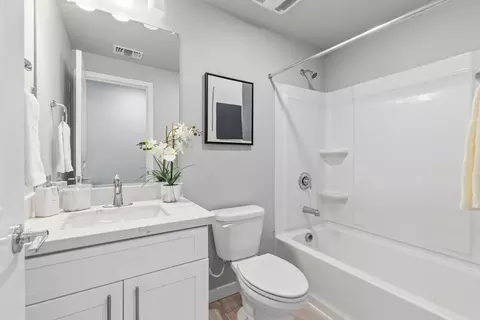 Bath - 1455 Cherry Cir, Milpitas, CA 95035 photo 2 of 2