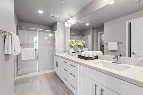 Bath - 1455 Cherry Cir, Milpitas, CA 95035 photo 1 of 2