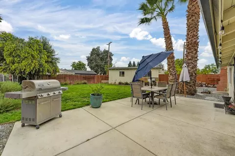 7025 Auburn Blvd, Citrus Heights, CA 95621