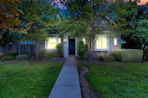 Exterior - 433 Travertine Dr, Ripon, CA 95366 photo 7 of 9