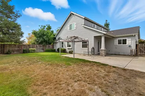 Exterior - 433 Travertine Dr, Ripon, CA 95366 photo 8 of 9