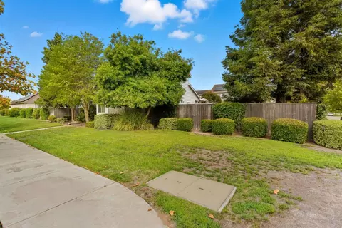 Exterior - 433 Travertine Dr, Ripon, CA 95366 photo 9 of 9