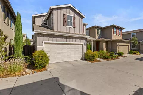 2321 Aerostar Way, Sacramento, CA 95834
