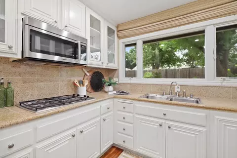 4306 Vista Way, Davis, CA 95618 photo 21