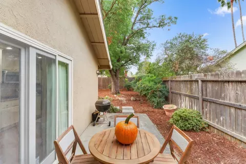 4306 Vista Way, Davis, CA 95618 photo 36
