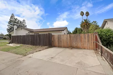 2260 S Ham Ln, Lodi, CA 95242 photo 4