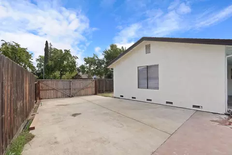 2260 S Ham Ln, Lodi, CA 95242 photo 35
