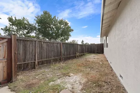 2260 S Ham Ln, Lodi, CA 95242 photo 36