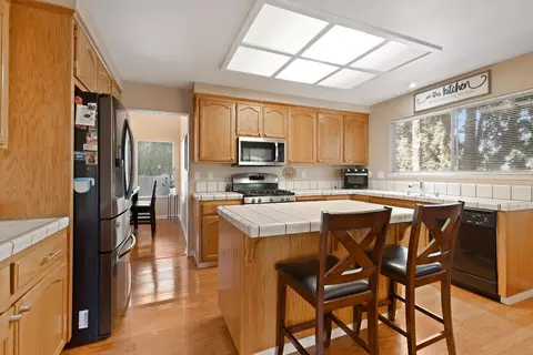 1837 Mark Mead Ln, Modesto, CA 95356 photo 5