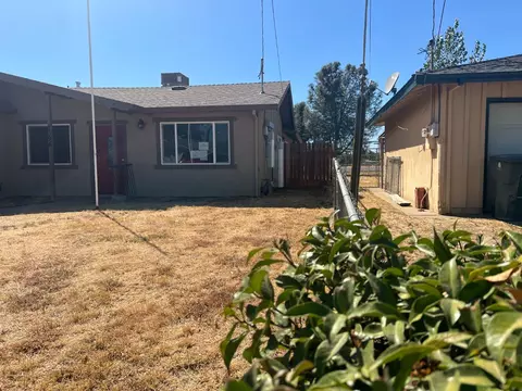 Exterior - 2094 Virgilia Ln, Olivehurst, CA 95961 photo 4 of 5