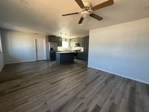 Living - 2094 Virgilia Ln, Olivehurst, CA 95961 photo 2 of 2