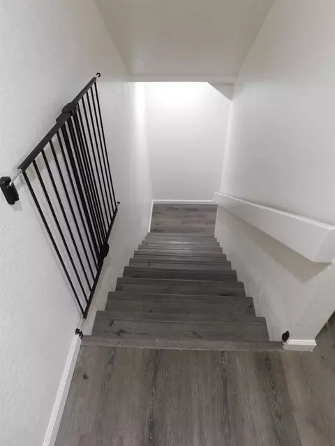 Entry Way - 501 Rose Ave #9, Modesto, CA 95355 photo 1 of 4