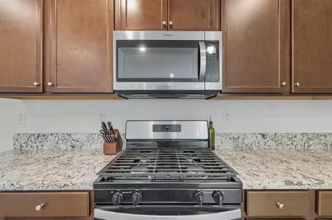 Kitchen - 617 Mansfield Dr, Patterson, CA 95363 photo 3 of 4