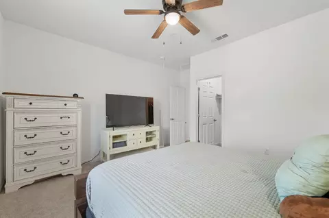 Bedroom - 617 Mansfield Dr, Patterson, CA 95363 photo 2 of 8