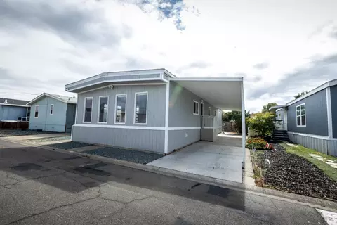 8226 Tiki Ln, Sacramento, CA 95828