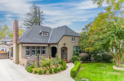 2620 Marshall Way, Sacramento, CA 95818