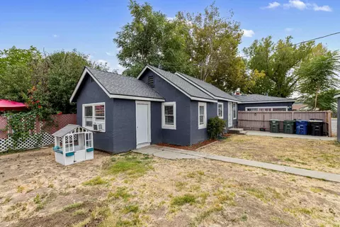 Exterior - 117 E Fairmont Ave, Modesto, CA 95354 photo 5 of 7