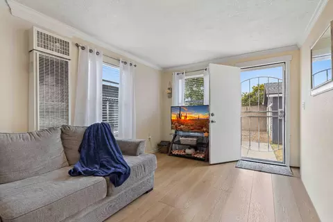 Entry Way - 117 E Fairmont Ave, Modesto, CA 95354 photo 1 of 2