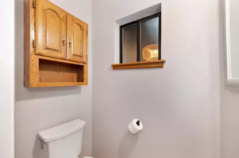 Bath - 950 Pine Hill Rd, Colfax, CA 95713 photo 1 of 4