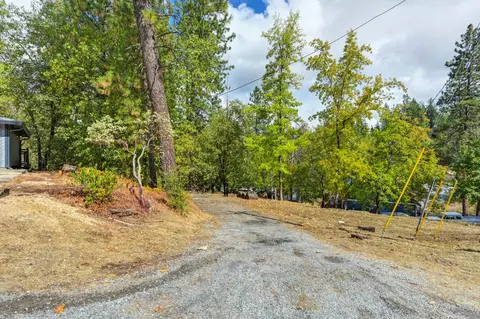 Exterior - 950 Pine Hill Rd, Colfax, CA 95713 photo 4 of 25