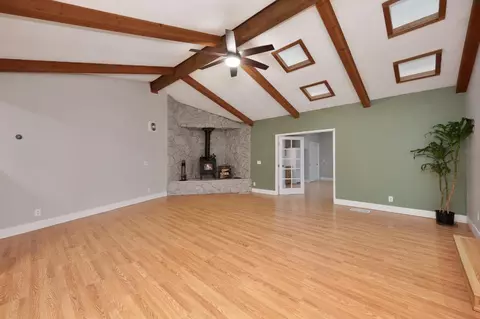 Living - 950 Pine Hill Rd, Colfax, CA 95713 photo 2 of 9